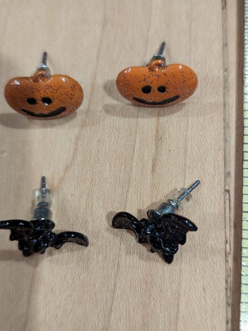 Vintage Halloween Smiling Pumpkin & Black Glitter Bat Stud Earrings.